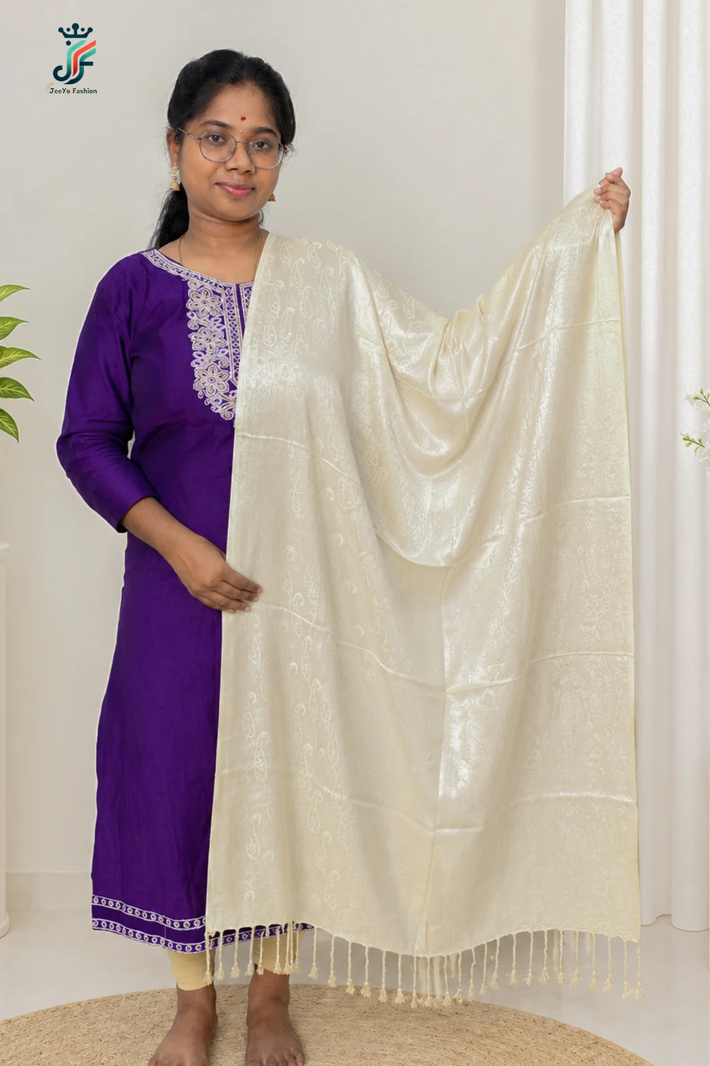 Jacquard stole for women